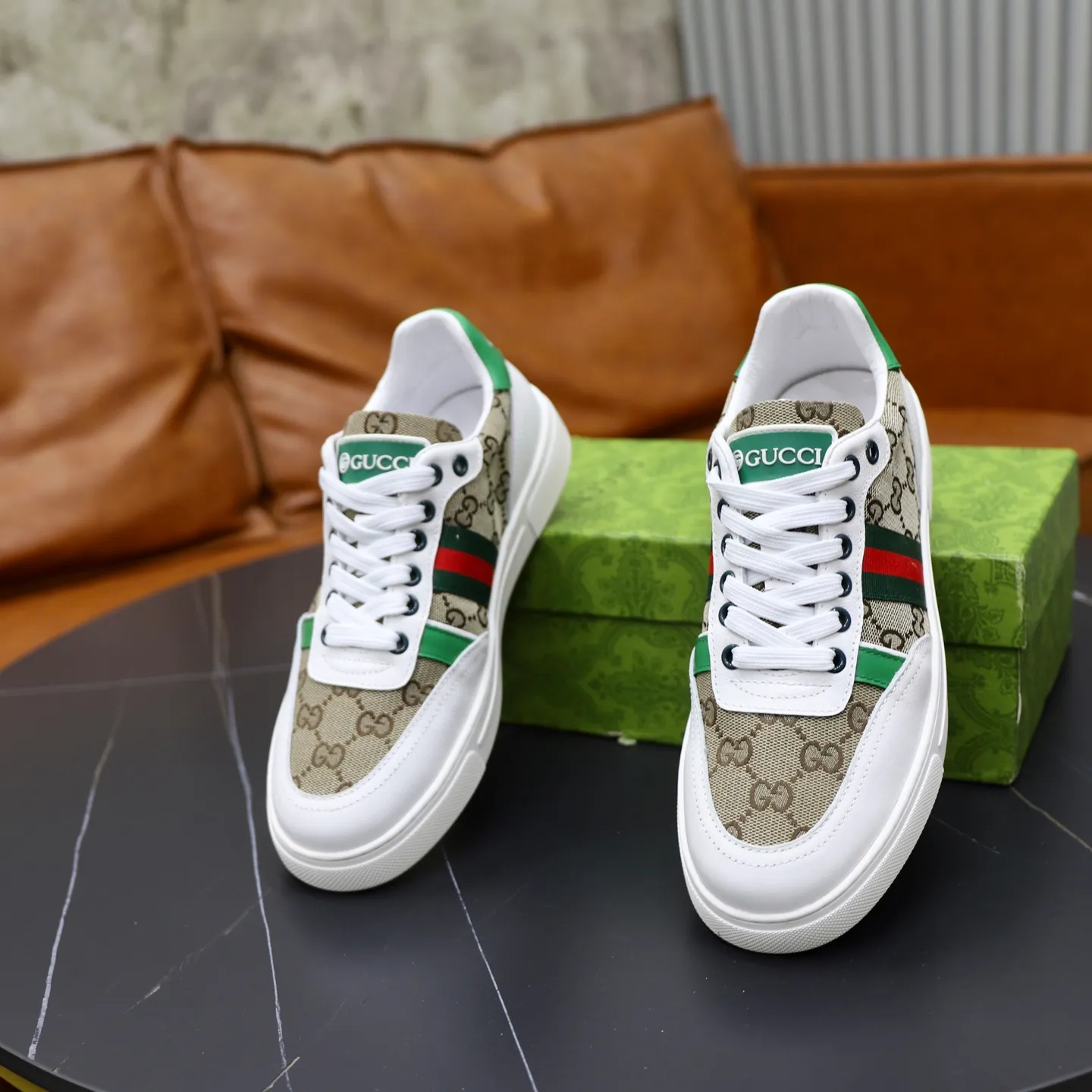 Ex-factory price: 420💰🙅‍♂️🙅‍♂️🙅‍♂️ Brand: GUCCI Standard code: 38-44 (45 customized) Grade: Same as the official website Material: Original leather splicing Comfortable and breathable sheepskin lining Original wear-resistant outsole Style category: Men's fashionable casual shoes Running sneakers Distinguished luxury brand elements Top luxury Color: actual picture color